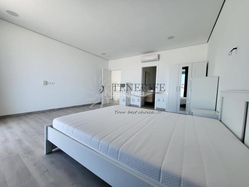 Foto e70ac72d-7134-4982-b4dd-9f3ce1eaa3da. Maison avec parking piscine dans Playa Fañabé Alto Adeje