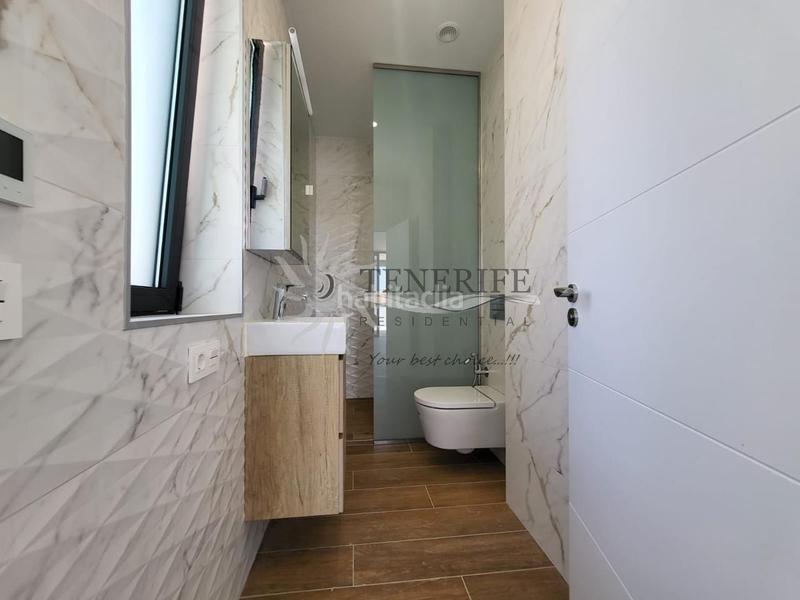 Foto f28787dd-5f55-4dbc-873f-54b5e49bb08a. Maison avec parking piscine dans Playa Fañabé Alto Adeje