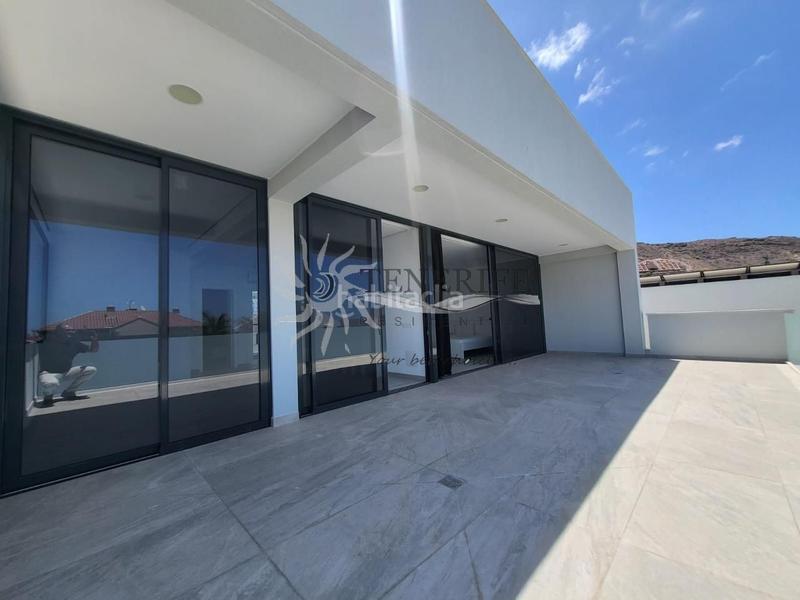 Foto f3d7e51f-0c29-470d-82ac-1273ec799064. Maison avec parking piscine dans Playa Fañabé Alto Adeje