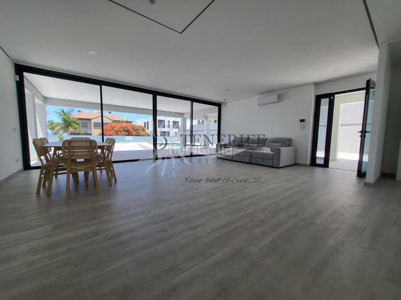 Foto ffdb439a-1760-4ef0-b514-3f72e86add74. Maison avec parking piscine dans Playa Fañabé Alto Adeje