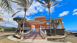 Casa a San Isidro. Finca con chalet en granadilla de abona