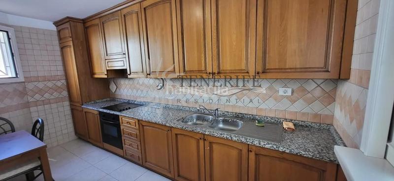 Foto 57ef3333-b1cb-441b-919e-dd0725f02a7c. Appartamento con parcheggio in Los Cristianos Arona