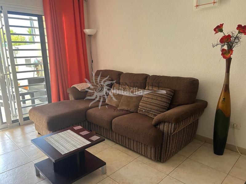 Foto 2c248c93-b661-4a75-befe-9f7382aecafd. Casa amb piscina a Playa Fañabé Alto Adeje