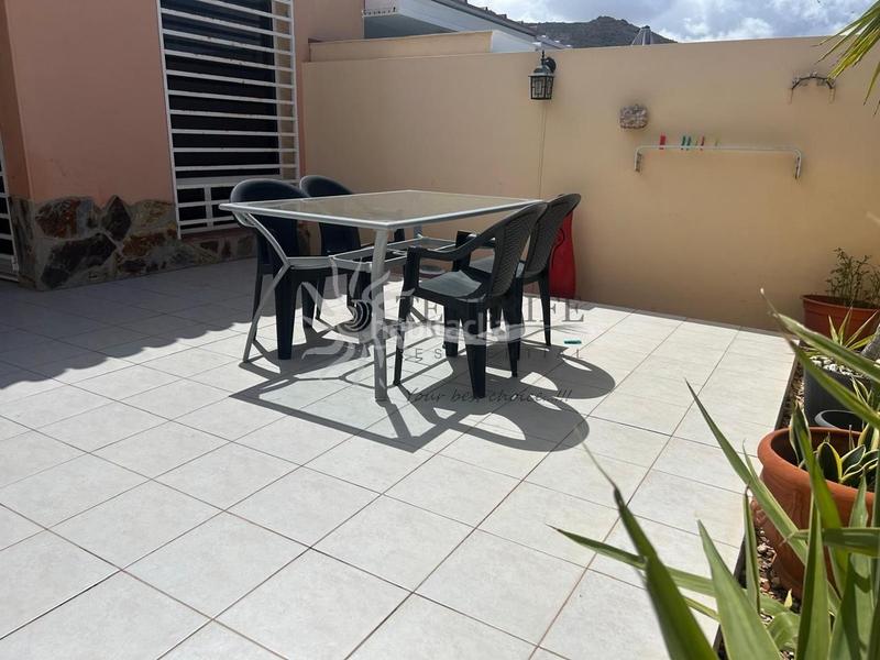 Foto 55f9a2b2-1b21-41cd-bff4-28c2843d9ee6. Casa amb piscina a Playa Fañabé Alto Adeje