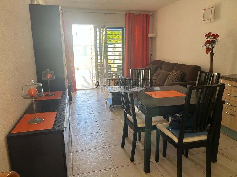 Foto c4d1e91b-e734-496e-be14-ee3acf3c0275. Casa amb piscina a Playa Fañabé Alto Adeje