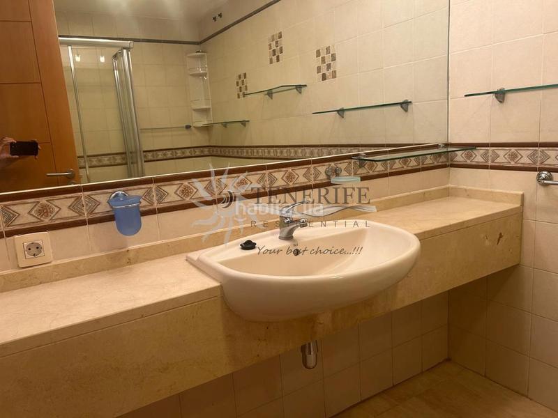 Foto 0afc81d3-3c96-4489-8632-4e1f8d9d0883. Appartamento con parcheggio in Playa Fañabé Alto Adeje