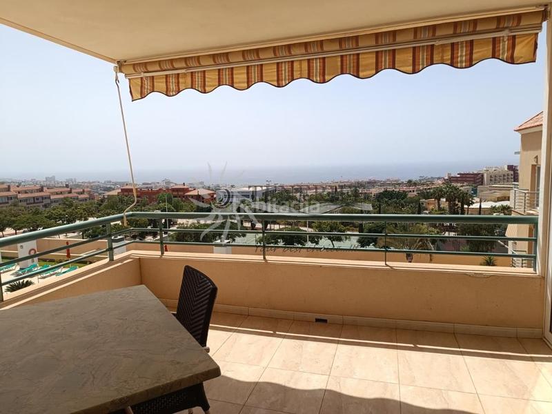 Foto 39879ab9-c2af-44a0-81b2-8a239ed2e63c. Appartamento con parcheggio in Playa Fañabé Alto Adeje