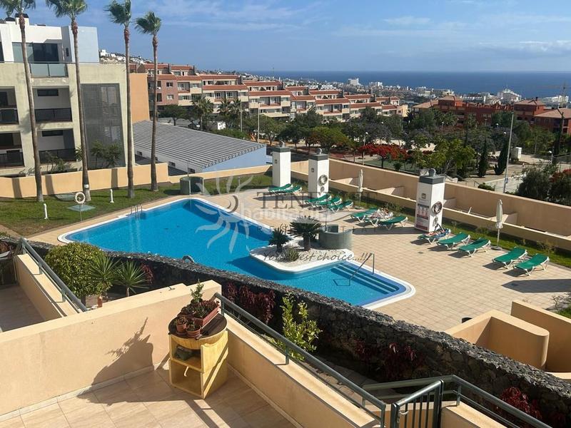 Foto 434bd17c-93cc-42d4-a79c-6b70bfb08a51. Appartamento con parcheggio in Playa Fañabé Alto Adeje