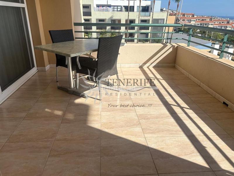 Foto a878b8d8-77c8-4b6c-bec4-1e61445e8f77. Appartamento con parcheggio in Playa Fañabé Alto Adeje