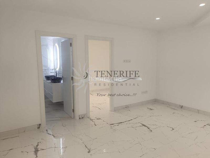 Foto 08efa3a1-edc9-4559-8cb0-229d49446295. Piano terra in Los Cristianos Arona