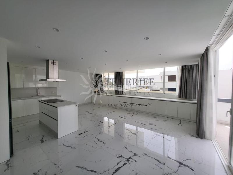 Foto 5b9a565b-0849-4a54-92d4-de56b2babd77. Piano terra in Los Cristianos Arona
