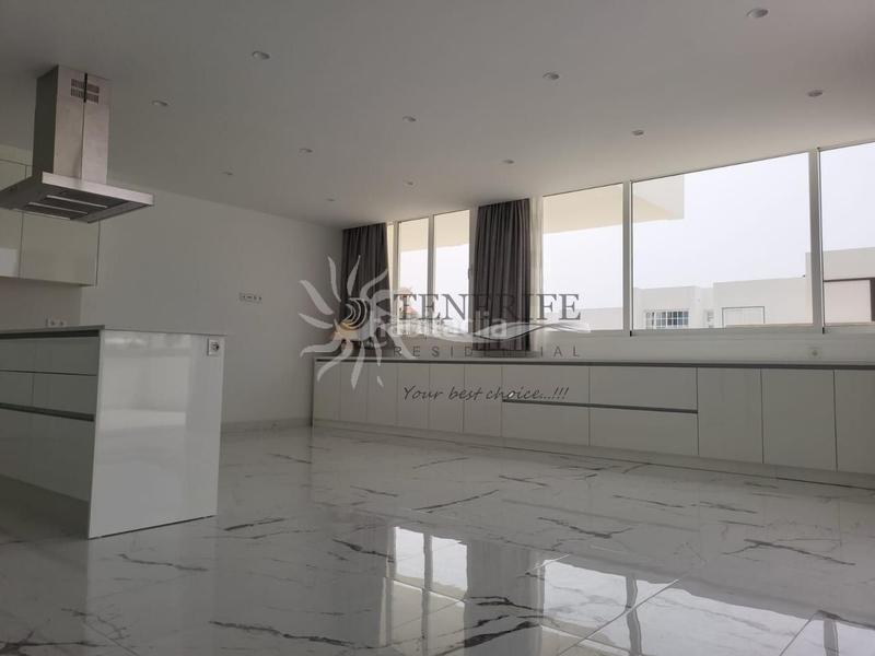 Foto c819718a-98ff-4e7b-bb88-b0951f334727. Piano terra in Los Cristianos Arona