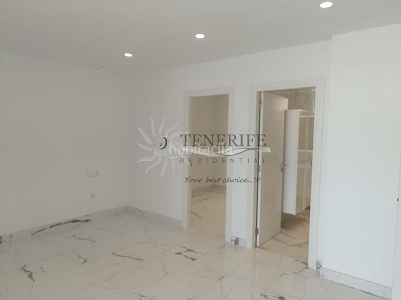 Foto d79faa43-73b8-4e17-876d-9074a9dc42e1. Piano terra in Los Cristianos Arona