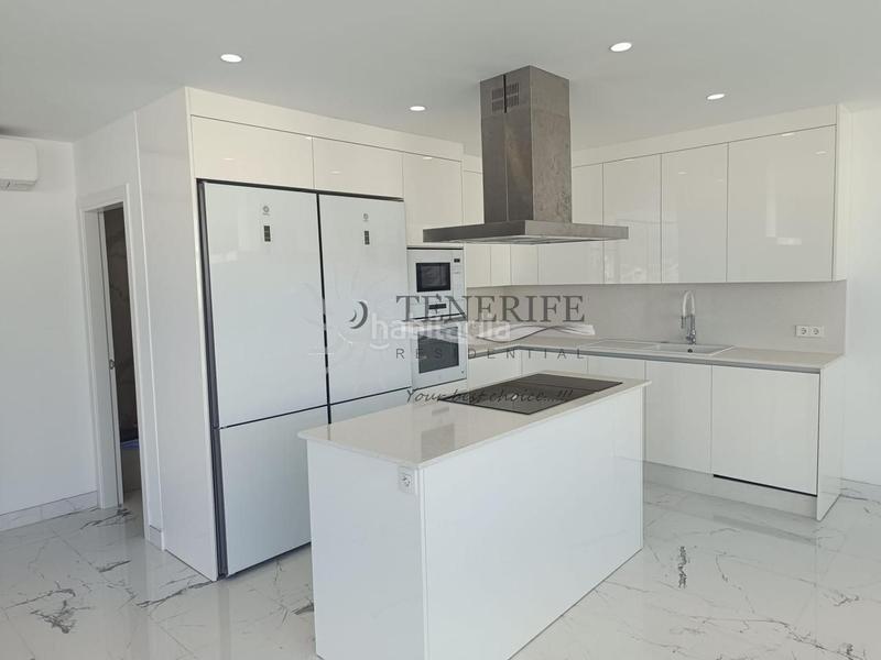 Foto f5d3b51f-9029-419e-8e47-0808f73367a3. Piano terra in Los Cristianos Arona