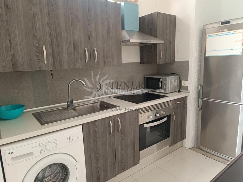 Foto 87d04f5f-9f2f-476b-8a5c-eab2fc76ac9c. Estudi a San Eugenio Alto Adeje