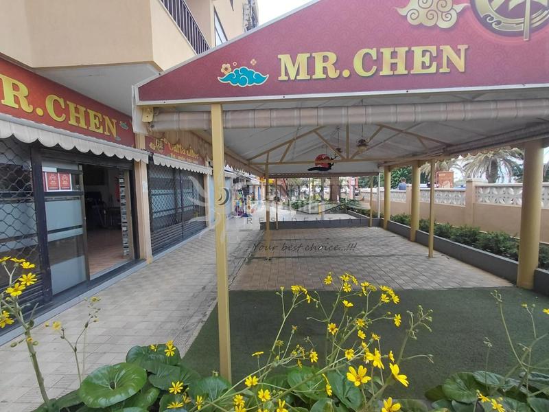 Foto 48967930-55c6-43e7-9d34-8068e4fed522. Local comercial  en Los Cristianos. en Arona