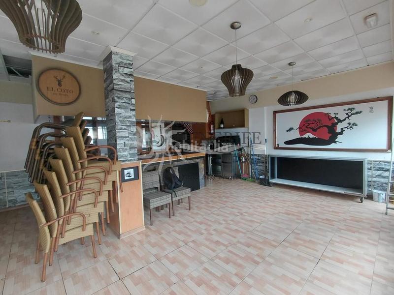 Foto 90f5bf72-ca77-4c85-bddf-a93ceb7b0d62. Local comercial  en Los Cristianos. en Arona