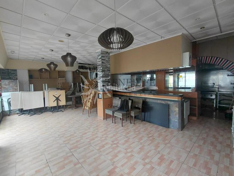 Foto af807bb7-aa8e-4b0e-8934-6ccc55776cec. Local comercial  en Los Cristianos. en Arona