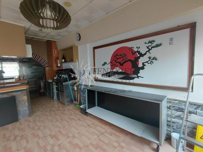 Foto c13181fd-5cec-4dd5-92d6-00748917c17e. Local comercial  en Los Cristianos. en Arona