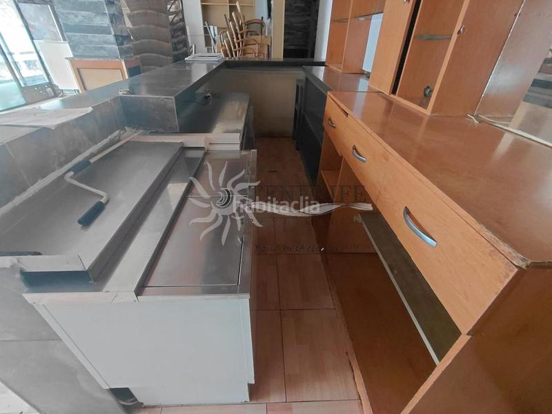 Foto c9ba6b59-d753-4113-b4be-50c4de3b4a2e. Local comercial  en Los Cristianos. en Arona