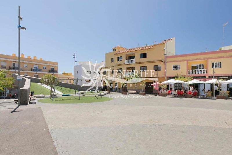 Foto 1964d62e-fa4e-4201-8b2d-fd60868153c4. Planta baixa amb aparcament a Playa de San Juan Guía de Isora