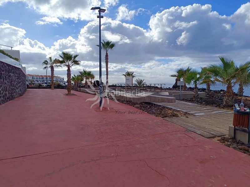Foto d6bd00ca-fd65-4cbc-b246-3f087bd27c55. Planta baixa amb aparcament a Playa de San Juan Guía de Isora