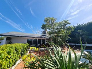 Casa  Jardín del sol. Villa independiente con piscina y vistas panorámicas en el sauza