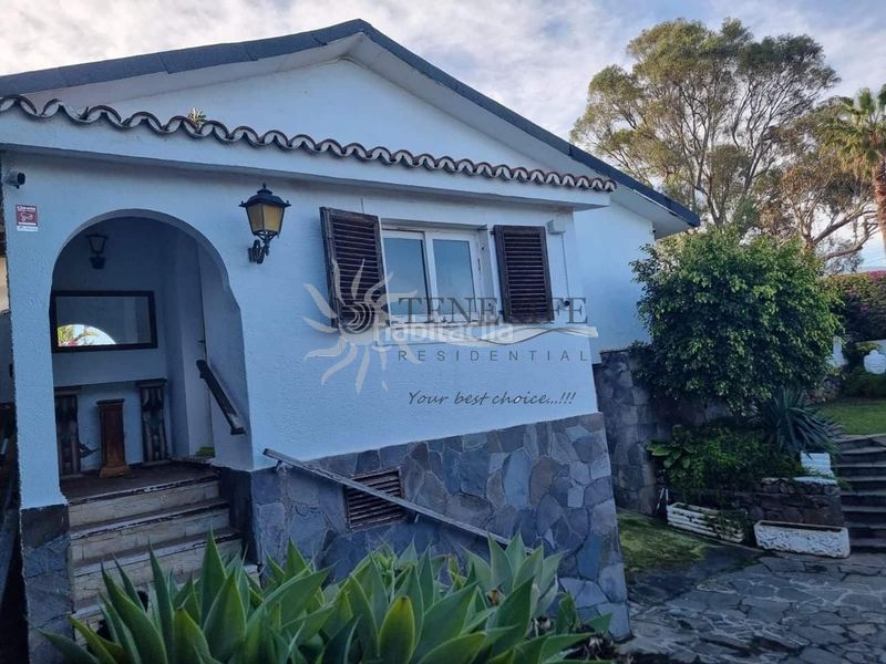 Foto ce2c256f-cdf4-47bf-ae3b-75503ef4af0a. Casa amb aparcament piscina a Santa Catalina Tacoronte