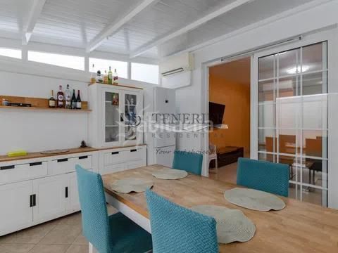 Foto 7a9fb542-16ae-41c4-8caf-8b7cd874ff1f. Casa amb aparcament a Casco Urbano Adeje