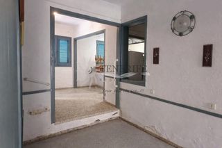 Piano terra in Alcalá. Apartamento y solar urbano en alcalá. guía de isora.