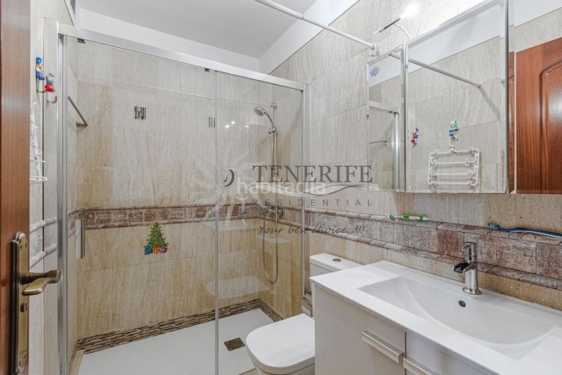 Foto fe7b6475-e2e9-45b0-b4d8-0b684bdd5c37. Casa amb aparcament piscina a Playa del Duque Adeje