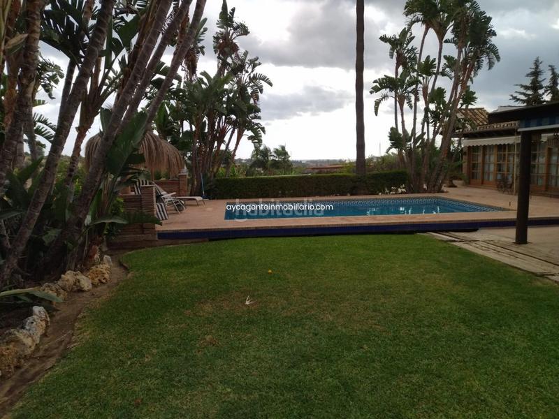 Foto d20aef47-e345-40ab-9241-caaf8be8611c. Chalet villa en venta , 3 dormitorios. en Las Lomas Estepona