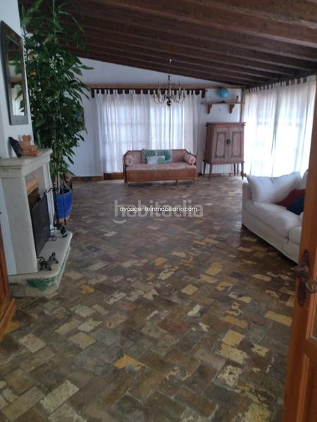 Foto e3e9c4f2-55e0-4dab-9d59-fa3a56244a14. Chalet villa en venta , 3 dormitorios. en Las Lomas Estepona
