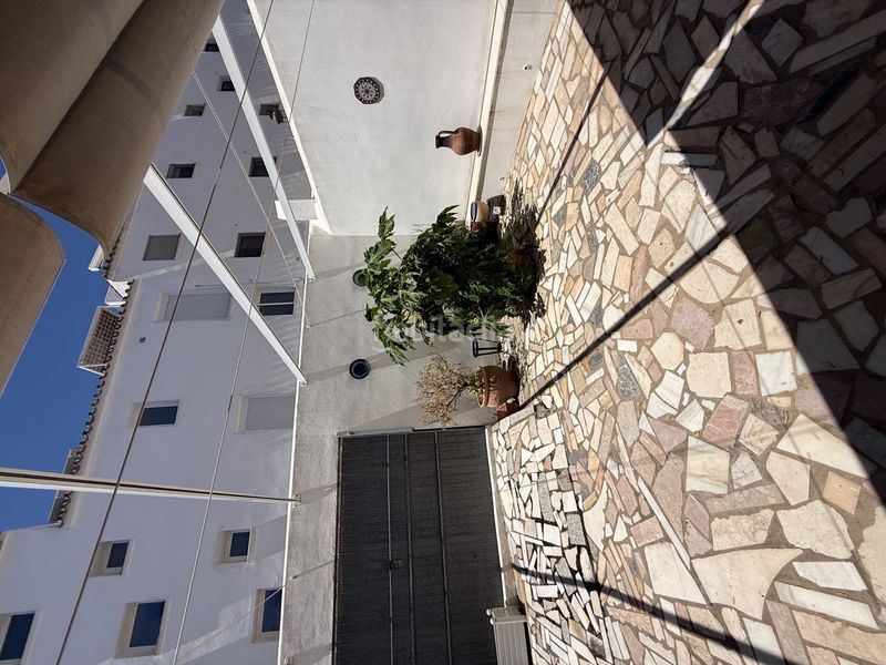 Foto 7083957a-26ef-4e7b-b68a-6e957893973f. Casa a gibraltar 14a a Centro Estepona