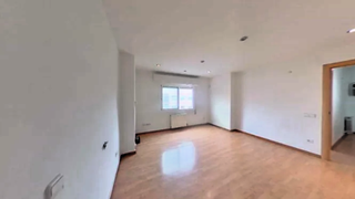 Pis a Dels ferrocarrils catalans 72. Inversión potencial. vivienda ocupada. piso en venta en paseo fe