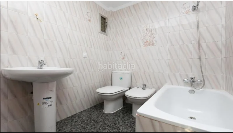 Foto b35b79bc-bf21-4d42-ba60-4da32a16a334. Pis a vint-i-cinc de setembre 47 a Progrés Rubí