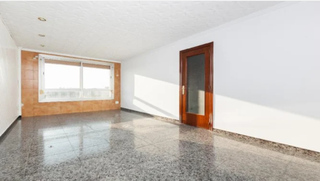 Flat in Vint-i-cinc de setembre 47. Inversin potencial. vivienda ocupada. grup vinicinc de setembre