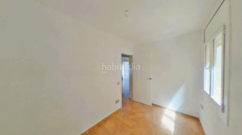 Foto 2bd0902c-617d-49f5-ae7a-aed61275527f. Piso en de castellar del vallès 158 inversión potencial. vivienda ocupada. piso ocupado c castellar del vallés en Sabadell