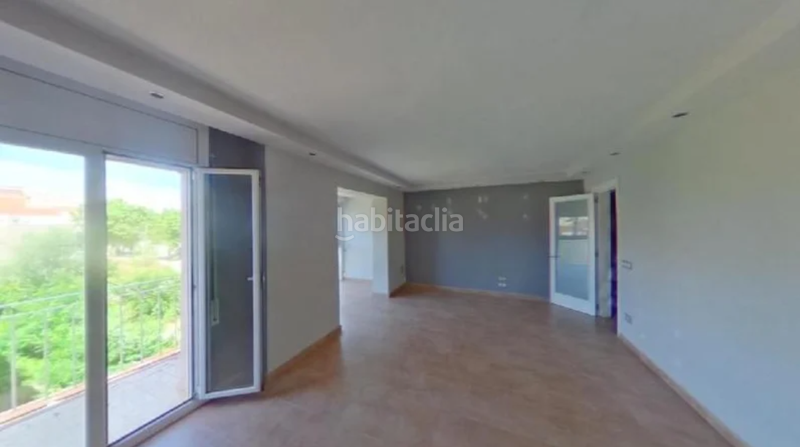 Foto c15de12b-8840-4492-b1b0-b410938b15e3. Piso en de castellar del vallès 158 inversión potencial. vivienda ocupada. piso ocupado c castellar del vallés en Sabadell