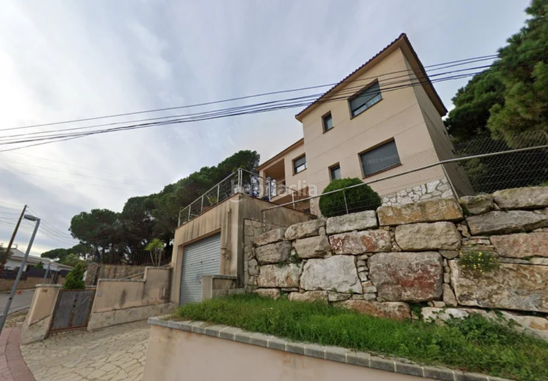 Foto cf933b33-e721-43ae-b8f6-8c230b188897. Chalet en de la florada 56 inversión potencial. vivienda ocupada. chalet en av. florada. en Lloret de Mar