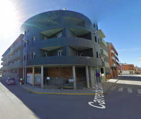 Edifici a De sant antoni 51. Edificio al 48 de construccion