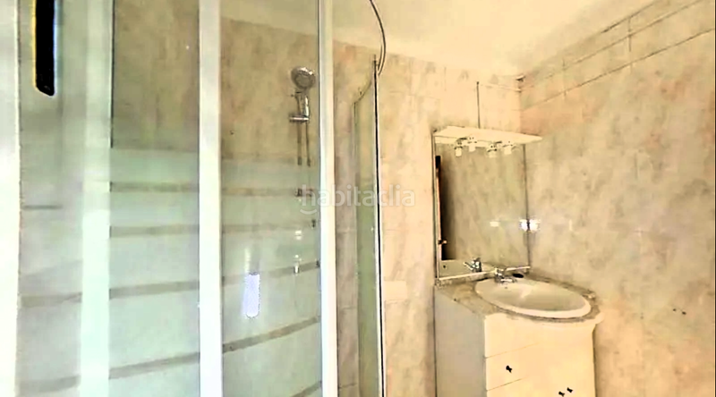 Foto 1d1de466-76e1-4c66-b8ce-c9b534ddfa94. Piso en de juan ramon jiménez oportunidad de inversión. vivienda alquilada con contrato activo. c juan ramón jiménez. en Rubí