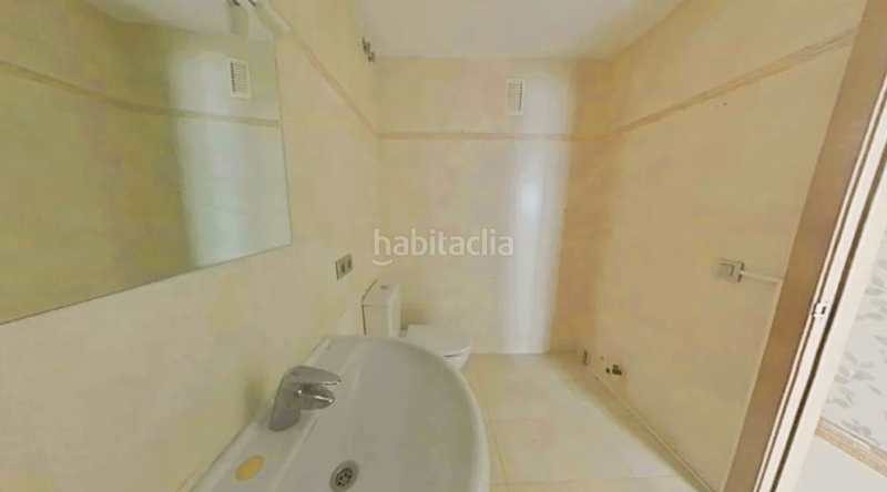 Foto eba77639-6a98-4371-89bd-e5b17e74c7ab. Piso en de la cerdanya 13 oportunidad inversión, piso alquilado a la venta en c cerdanya 13 en Vendrell (El)