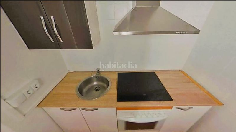 Foto b8ef55c0-8736-4021-a0d5-4bc403683b6c. Pis a de simancas 74 a Artigues Badalona