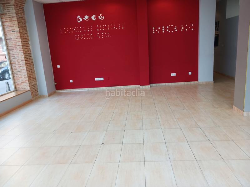 Foto c825eef2-f0c7-409b-bdbf-accc5b95c4a5. Alquiler local comercial calle refugio en El Perchel Ciudad Real