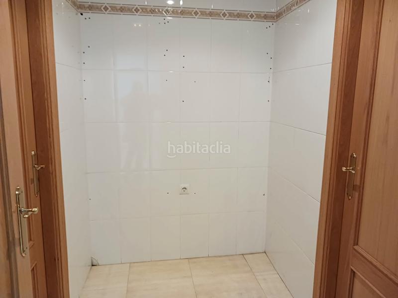 Foto e7fa1a62-f710-4cc0-ad66-cb6f7eb3434c. Lloguer local comercial a El Perchel Ciudad Real