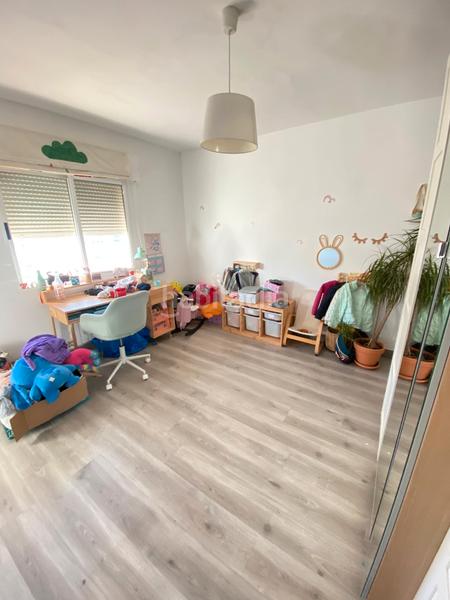 Foto 4b231aaf-5292-47a8-b0d6-e2f48c1c6b78. Casa amb aparcament a Los Rosales Ciudad Real