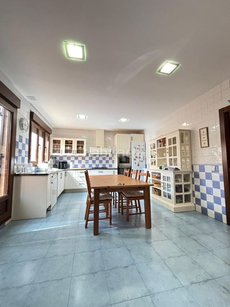Foto 0b105fd0-4f4c-41c1-b2db-67e183dd0c1a. Casa a Ciudad Jardín Ciudad Real