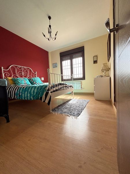 Foto ce4f7436-cf6f-4c0a-bed0-ab4104239f2f. Casa a Ciudad Jardín Ciudad Real
