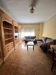Rent Flat  Calle ciruela. ¡¡estudiantes!! alquiler piso estudiantes calle ciruela
